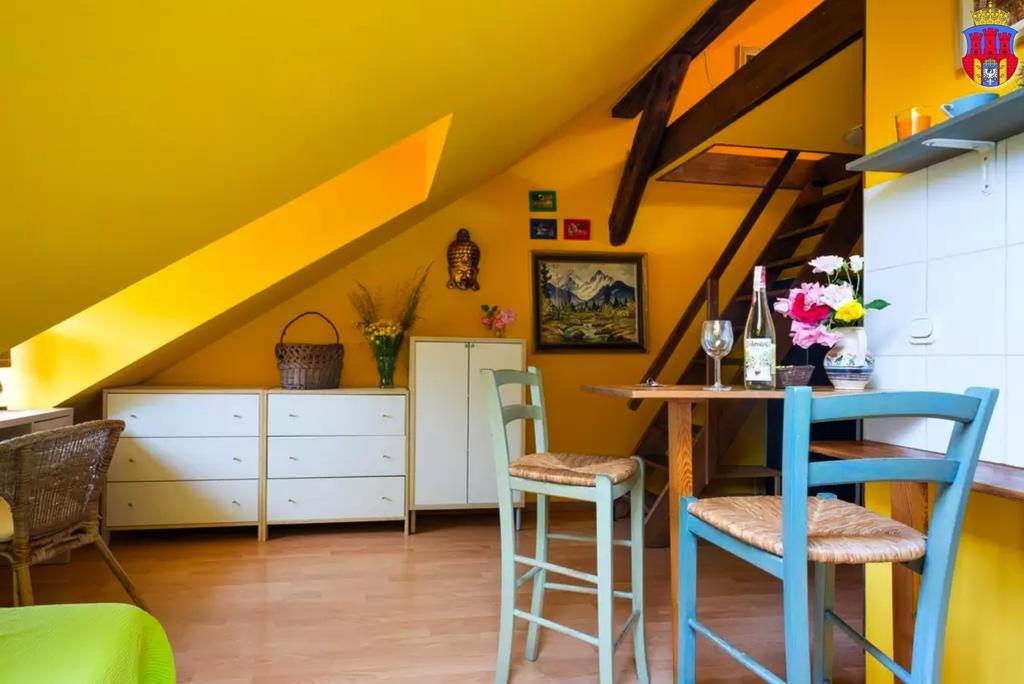 Live Like Locals: Market Square X Jewish District Cracovia Habitación foto