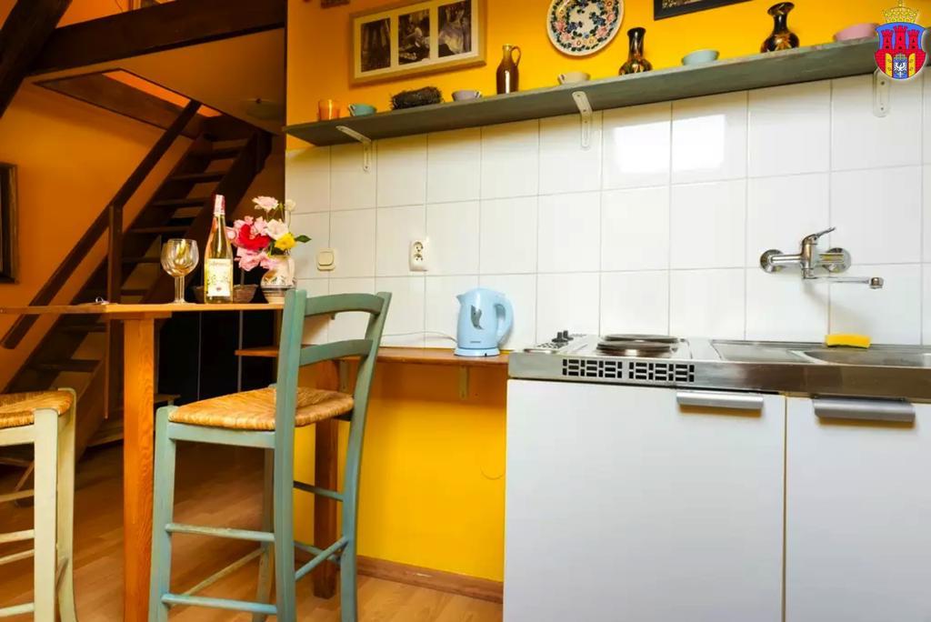 Live Like Locals: Market Square X Jewish District Cracovia Habitación foto