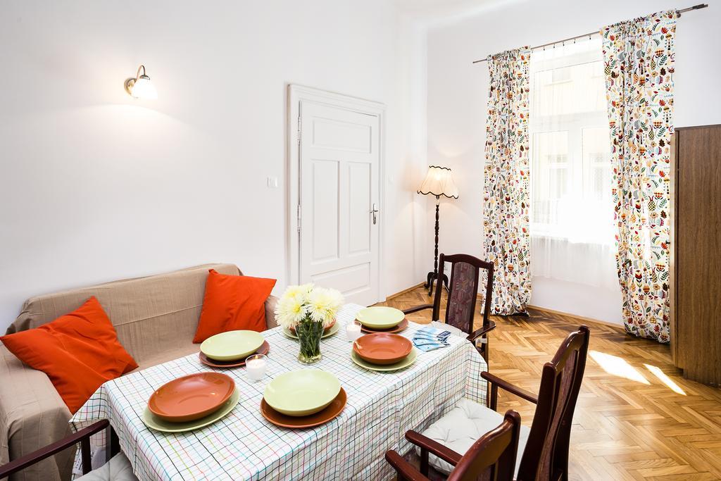 Live Like Locals: Market Square X Jewish District Cracovia Exterior foto